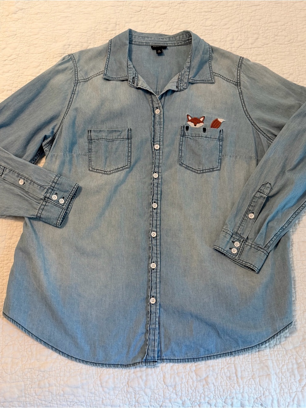 Torrid Denim Shirt Womens 0-Large Button Front Cotton Embroidered Fox